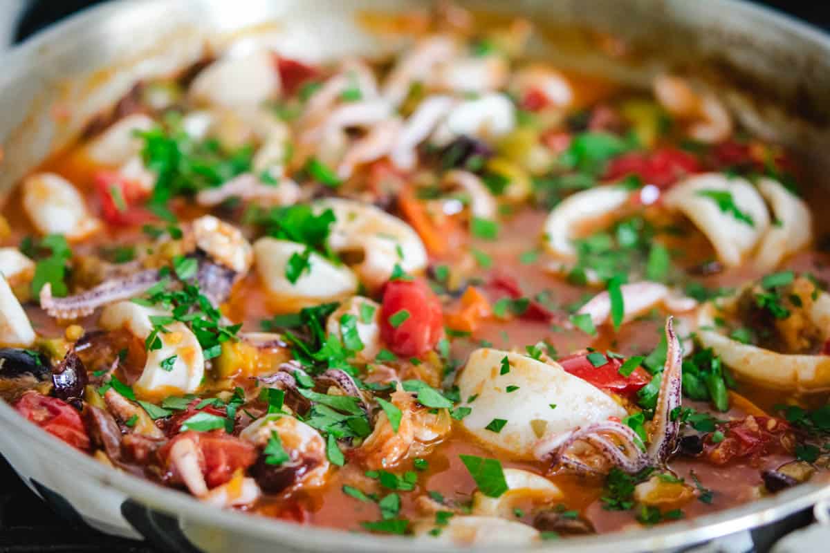 Calamari Puttanesca – Agile Take a look at Kitchen Calamari Puttanesca – Agile Take a look at Kitchen