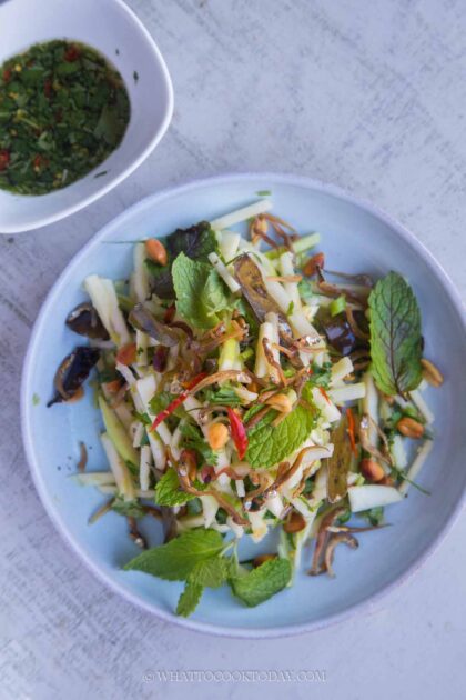 Thai-inspired Inexperienced Apple Salad Thai-inspired Inexperienced Apple Salad